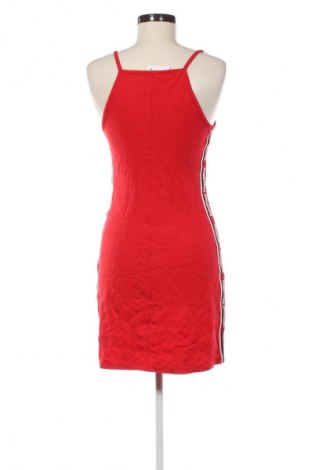 Šaty  Bershka, Velikost M, Barva Červená, Cena  89,00 Kč