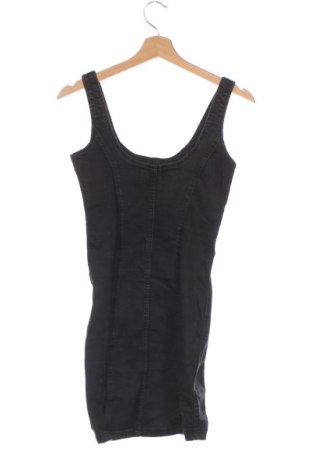 Šaty  Cropp, Velikost XS, Barva Šedá, Cena  59,00 Kč