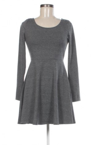 Šaty  H&M Divided, Velikost M, Barva Šedá, Cena  49,00 Kč