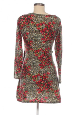 Рокля Unbranded, Размер S, Цвят Многоцветен, Цена 2,04 €
