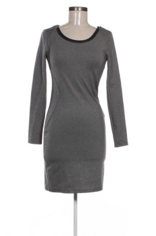 Šaty  Vero Moda, Velikost S, Barva Šedá, Cena  59,00 Kč