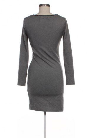 Šaty  Vero Moda, Velikost S, Barva Šedá, Cena  59,00 Kč