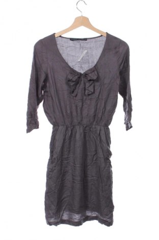 Šaty  Zara, Velikost XS, Barva Šedá, Cena  49,00 Kč