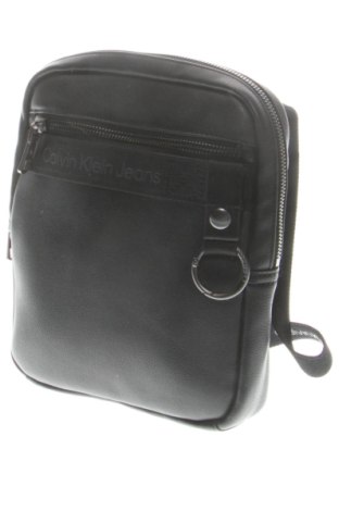 Kabelka  Calvin Klein Jeans, Farba Čierna, Cena  43,93 €