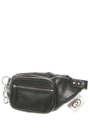 Чанта за кръст Bershka, Цвят Черен, Цена 12,00 €