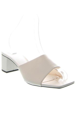 Чехли Monki, Размер 41, Цвят Бял, Цена 23,00 €