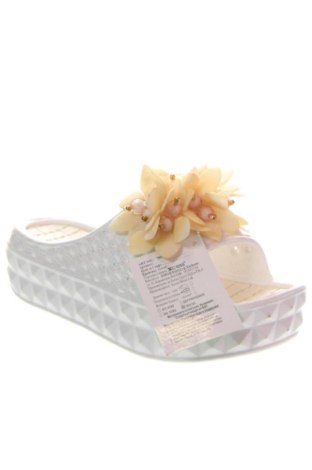 Γυναικείες παντόφλες Unbranded, Μέγεθος 39, Χρώμα Λευκό, Τιμή 26,00 €