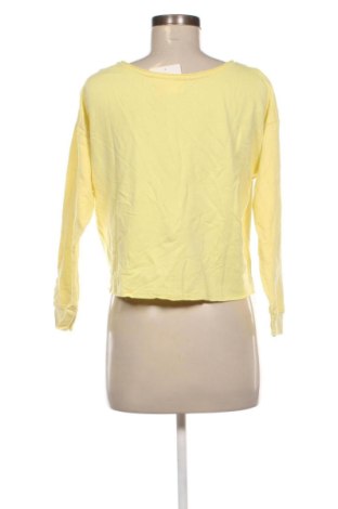 Дамска блуза Bershka, Размер S, Цвят Жълт, Цена 10,22 €
