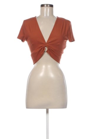 Дамска блуза Bershka, Размер L, Цвят Кафяв, Цена 10,22 €