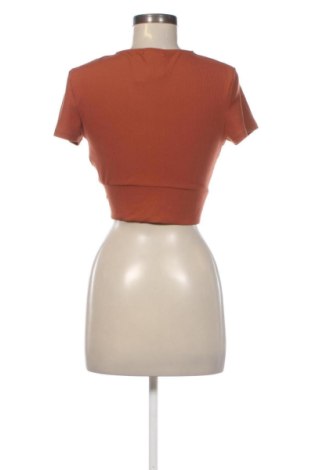 Дамска блуза Bershka, Размер L, Цвят Кафяв, Цена 10,22 €
