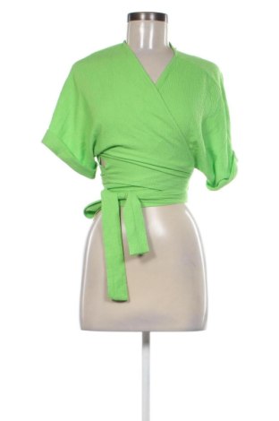 Дамска блуза Gina Tricot, Размер S, Цвят Зелен, Цена 10,73 €
