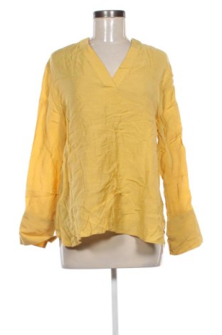 Bluzka damska Soaked In Luxury, Rozmiar M, Kolor Żółty, Cena 129,99 zł