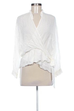 Bluză de femei Zara, Mărime M, Culoare Ecru, Preț 85,99 Lei