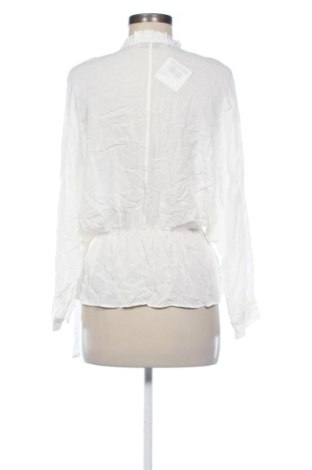 Bluză de femei Zara, Mărime M, Culoare Ecru, Preț 85,99 Lei