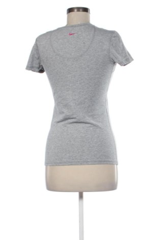 Дамска тениска Nike, Размер S, Цвят Сив, Цена 37,41 €