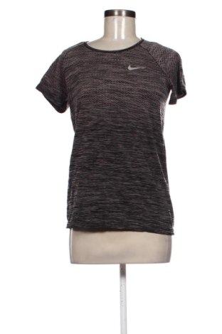 Дамска тениска Nike, Размер L, Цвят Многоцветен, Цена 14,31 €