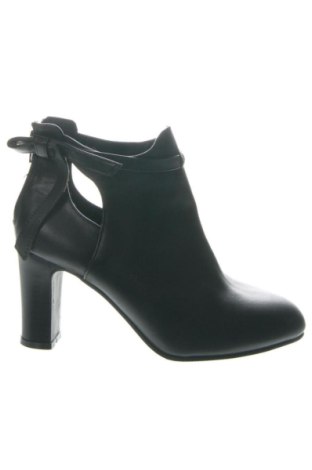 Női bokacsizma Body Flirt, Méret 39, Szín Fekete, Ár 13 316 Ft