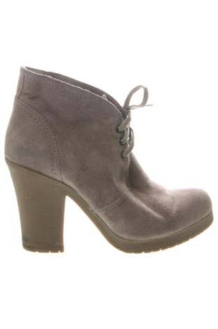 Дамски боти Esprit, Размер 38, Цвят Бежов, Цена 58,31 €