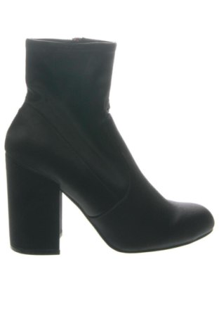 Дамски боти Steve Madden, Размер 39, Цвят Черен, Цена 91,00 €