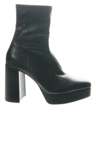 Дамски боти Stradivarius, Размер 40, Цвят Черен, Цена 39,00 €