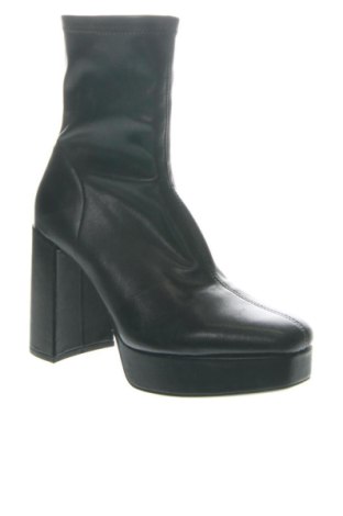 Дамски боти Stradivarius, Размер 40, Цвят Черен, Цена 39,00 €