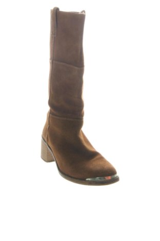 Damenstiefel Stradivarius, Größe 39, Farbe Braun, Preis 65,00 €
