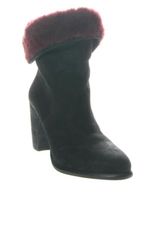 Дамски ботуши UGG Australia, Размер 39, Цвят Черен, Цена 136,00 €