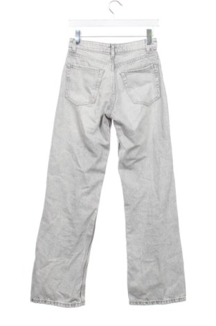 Dámské džíny  Bershka, Velikost S, Barva Šedá, Cena  425,00 Kč