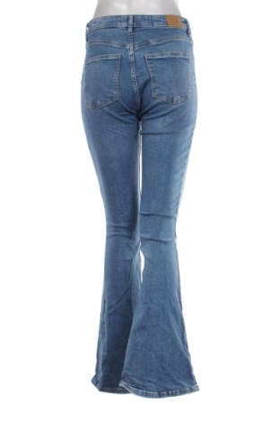 Dámske džínsy  Bershka, Veľkosť M, Farba Modrá, Cena  8,00 €