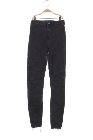 Blugi de femei Bershka, Mărime XXS, Culoare Multicolor, Preț 91,99 Lei