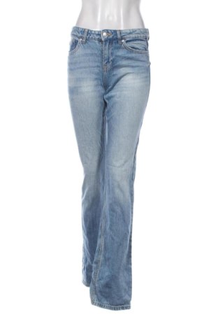 Blugi de femei Bershka, Mărime S, Culoare Albastru, Preț 91,99 Lei