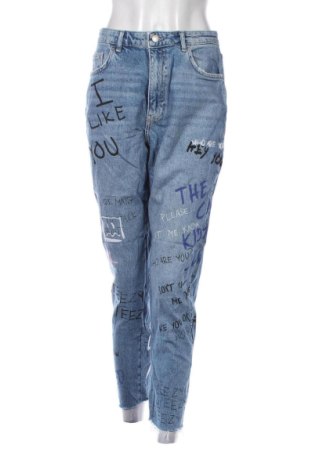 Γυναικείο Τζίν Bershka, Μέγεθος M, Χρώμα Μπλέ, Τιμή 17,99 €