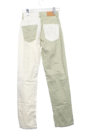Damskie jeansy Bershka, Rozmiar XS, Kolor Kolorowy, Cena 78,99 zł