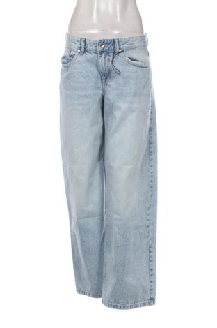 Дамски дънки Bershka, Размер L, Цвят Син, Цена 24,03 €