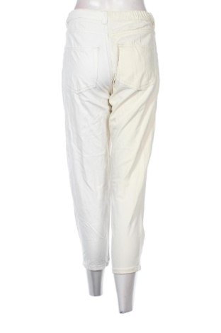 Damskie jeansy Bershka, Rozmiar S, Kolor ecru, Cena 78,99 zł