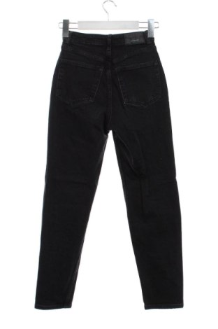 Дамски дънки Bershka, Размер XXS, Цвят Черен, Цена 15,00 €