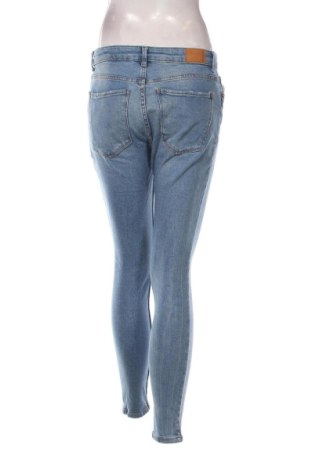Blugi de femei Bershka, Mărime M, Culoare Albastru, Preț 78,20 Lei