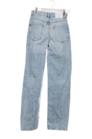 Blugi de femei Bershka, Mărime XS, Culoare Albastru, Preț 91,99 Lei