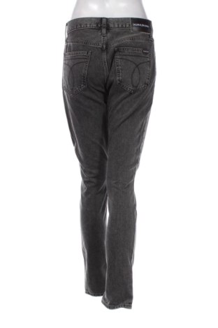 Női farmernadrág Calvin Klein Jeans, Méret M, Szín Sokszínű, Ár 22 826 Ft