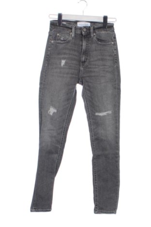Blugi de femei Calvin Klein Jeans, Mărime XXS, Culoare Gri, Preț 181,27 Lei