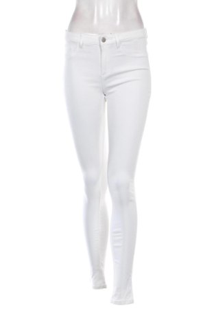 Damen Jeans Pieces, Größe S, Farbe Weiß, Preis 22,99 €