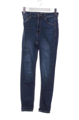 Damskie jeansy Pull&Bear, Rozmiar XS, Kolor Niebieski, Cena 80,38 zł