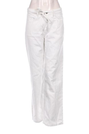 Blugi de femei Sinsay, Mărime M, Culoare Alb, Preț 125,12 Lei