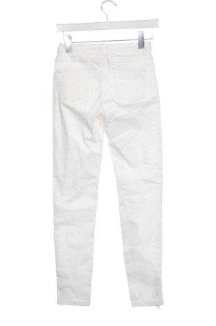 Blugi de femei Sinsay, Mărime S, Culoare Alb, Preț 123,00 Lei