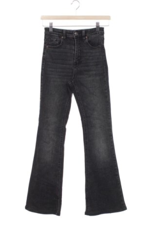 Дамски дънки Stradivarius, Размер XXS, Цвят Сив, Цена 15,33 €