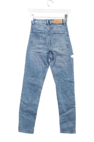 Blugi de femei Stradivarius, Mărime XXS, Culoare Albastru, Preț 91,99 Lei