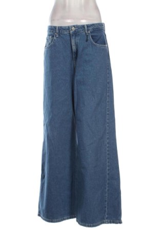 Blugi de femei Trendyol, Mărime L, Culoare Albastru, Preț 109,00 Lei