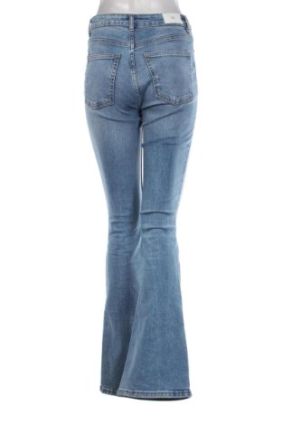 Blugi de femei Zara, Mărime S, Culoare Albastru, Preț 72,00 Lei