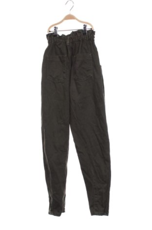 Blugi de femei Zara, Mărime XS, Culoare Verde, Preț 83,05 Lei