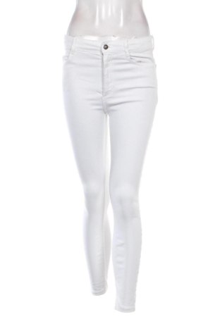 Blugi de femei Zara, Mărime S, Culoare Alb, Preț 85,99 Lei